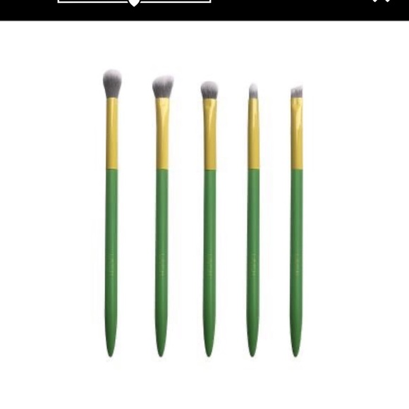 NEW Lavish Eyeshadow Brush Set
